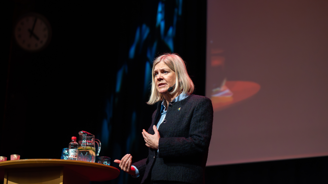 Ton&aring;rsutvisningar i fokus n&auml;r Magdalena Andersson m&ouml;tte elever i Sundsvall